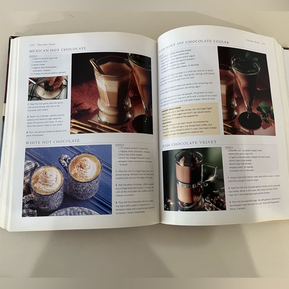 The Chocolate and coffee bible - Picture 2 of 4